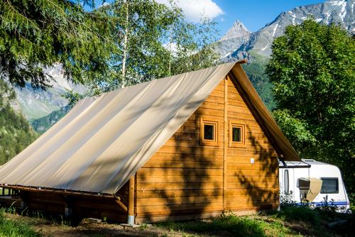 Découvrez le camping les Lanchettes 3 étoiles lauréat du Trophée "Hébergement" 2018  remis par Camping Qualité sur la base des avis clients 2018 | camping Savoie | Auvergne-Rhône-Alpes